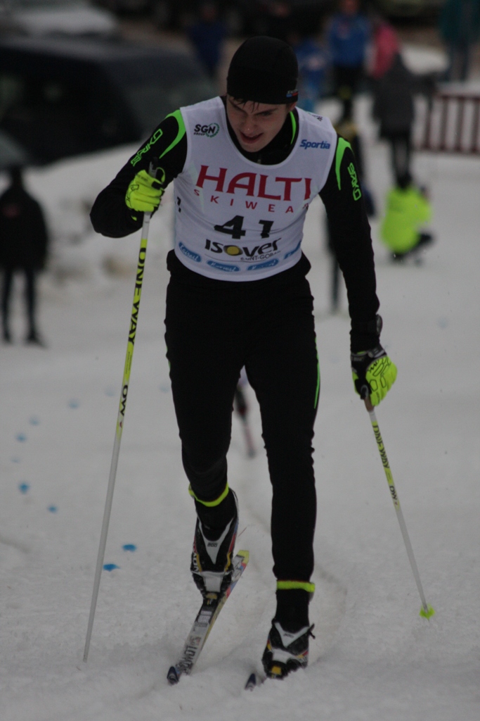 Joonas Sarkkinen oli yksi hyvin hiihtäneistä junnuista Rovaniemellä Suomen cupissa.